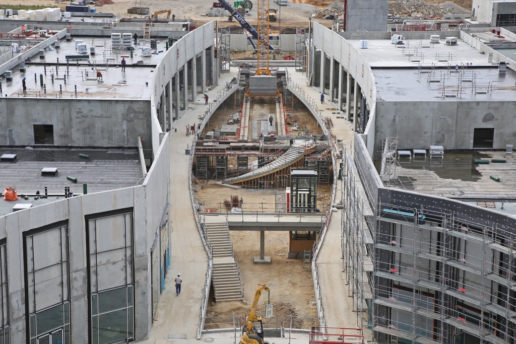 The McArthurGlen Paris-Giverney Designer Outlet under construction